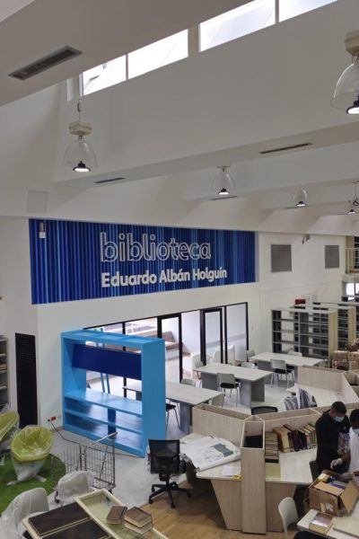 Obra eléctrica en espacio público educativo Biblioteca Eduardo Albán Holguín 2